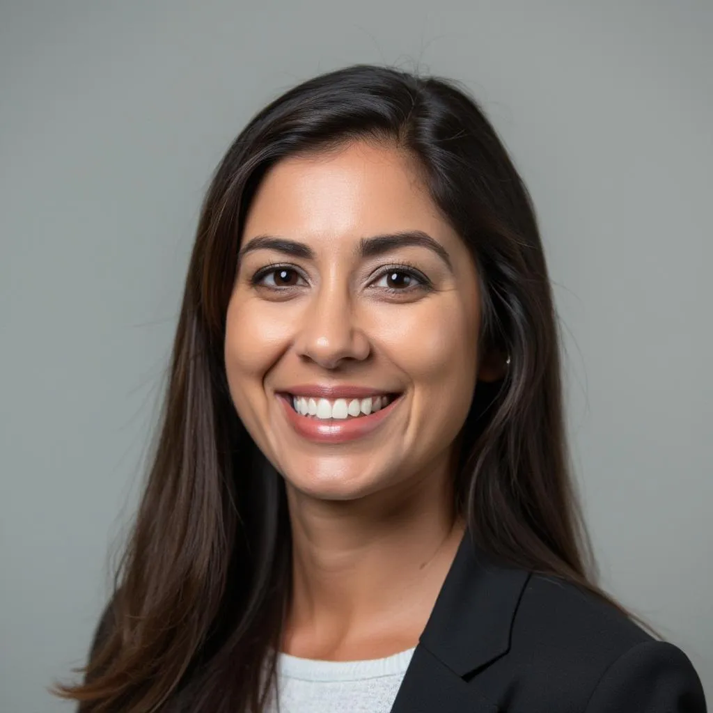 Laura Díaz, Auditora Senior